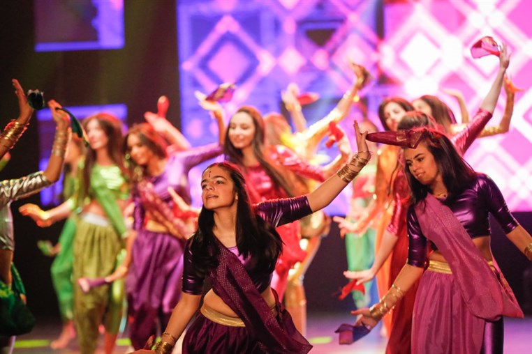 Tribe Dance Hold Your Dream 